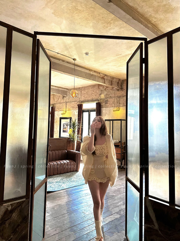 Apricot Loose Cardigan Sweater Coat for Women - Slim Fit Thin Knitted Top in Lazy Style, Perfect for 90s and Y2K Fashion Lovers Apricot Loose Cardigan Sweater Coat for Women - Slim Fit Thin Knitted Top in Lazy Style, Perfect for 90s and Y2K Fashion Lovers