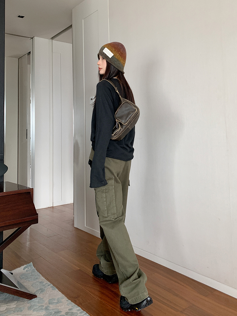 Army Green Multi-Pocket Straight Leg Work Pants for Women | Loose Slim Casual Vintage Style Wide Leg Trousers Army Green Multi-Pocket Straight Leg Work Pants for Women | Loose Slim Casual Vintage Style Wide Leg Trousers