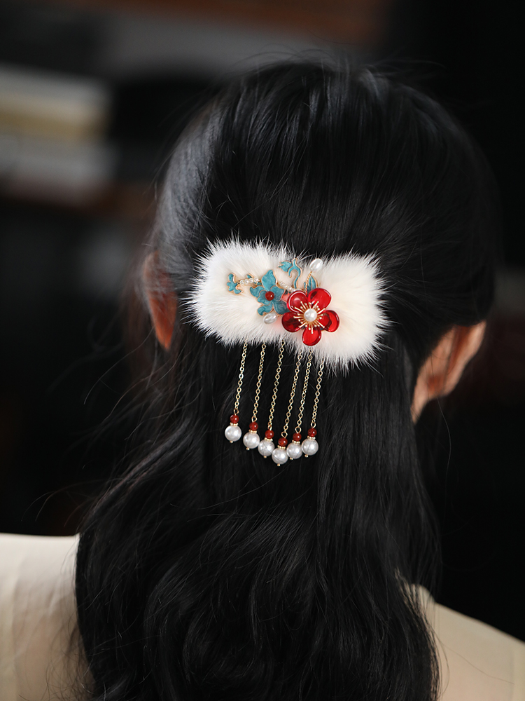 Autumn Winter Tassel Fur Hair Clip for Women, Ancient Style Side Clip Headpiece, Hanfu Accessory, White
