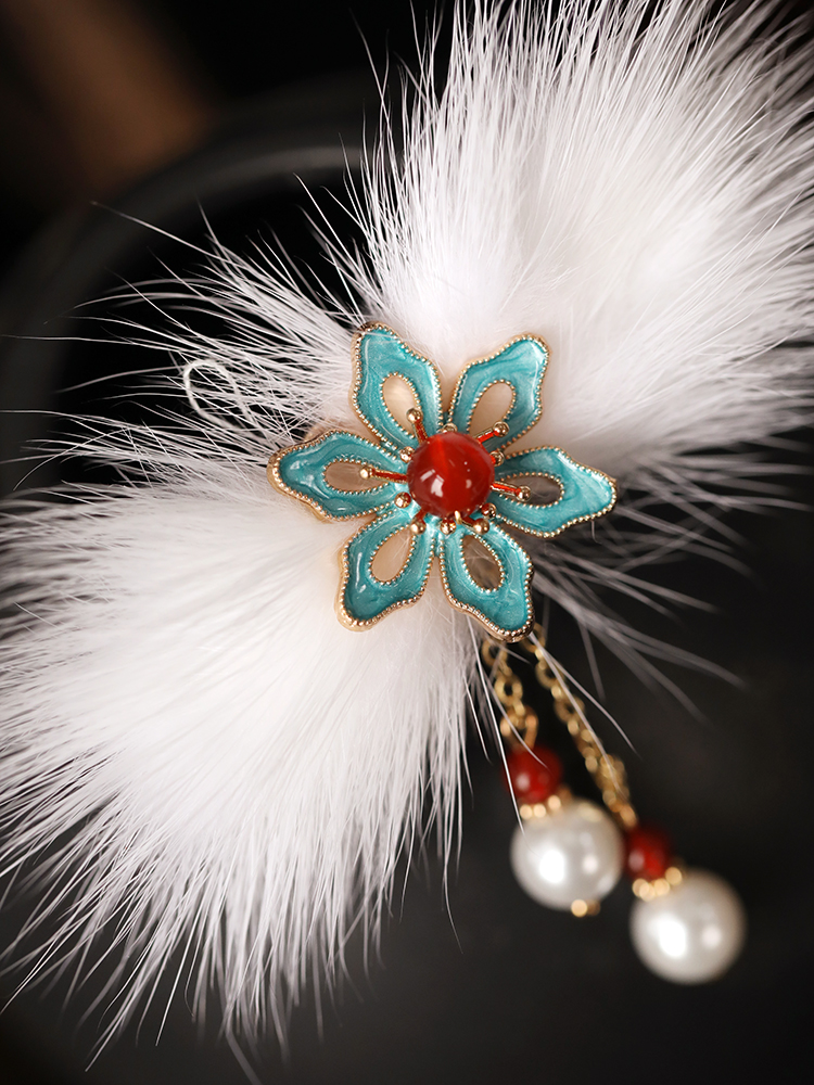 Autumn Winter Tassel Fur Hair Clip for Women, Ancient Style Side Clip Headpiece, Hanfu Accessory, White Autumn Winter Tassel Fur Hair Clip for Women, Ancient Style Side Clip Headpiece, Hanfu Accessory, White