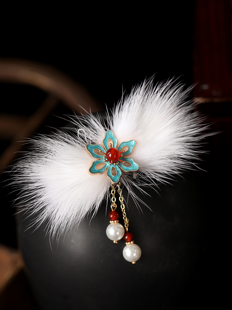 Autumn Winter Tassel Fur Hair Clip for Women, Ancient Style Side Clip Headpiece, Hanfu Accessory, White Autumn Winter Tassel Fur Hair Clip for Women, Ancient Style Side Clip Headpiece, Hanfu Accessory, White