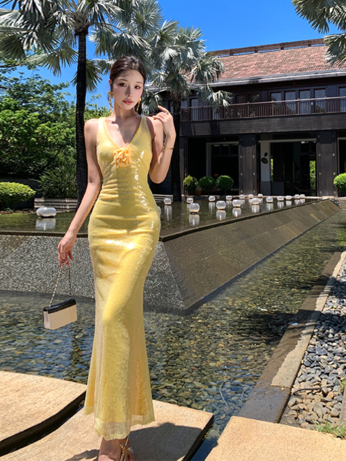 Backless Deep V Yellow Sequined Mini Dress - High-End Bodycon Style for a Cool Goddess Look - Sexy 90s Inspired Fashion Backless Deep V Yellow Sequined Mini Dress - High-End Bodycon Style for a Cool Goddess Look - Sexy 90s Inspired Fashion