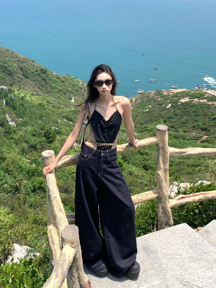 Backless Halter Jumpsuit for Women - Sexy Slim Fit Hollow Out Top - European American Style - Summer 2025 Fashion Backless Halter Jumpsuit for Women - Sexy Slim Fit Hollow Out Top - European American Style - Summer 2025 Fashion