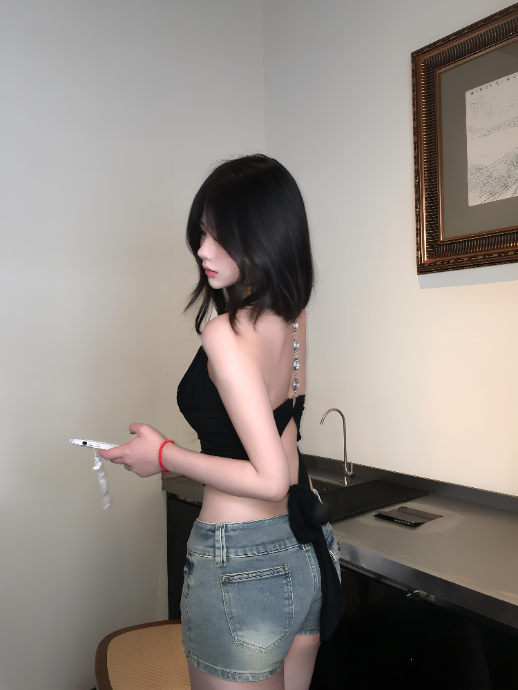 Backless Halter Neck Camisole for Women - American-Style Sexy Slim Fit Summer Top 2025 Backless Halter Neck Camisole for Women - American-Style Sexy Slim Fit Summer Top 2025