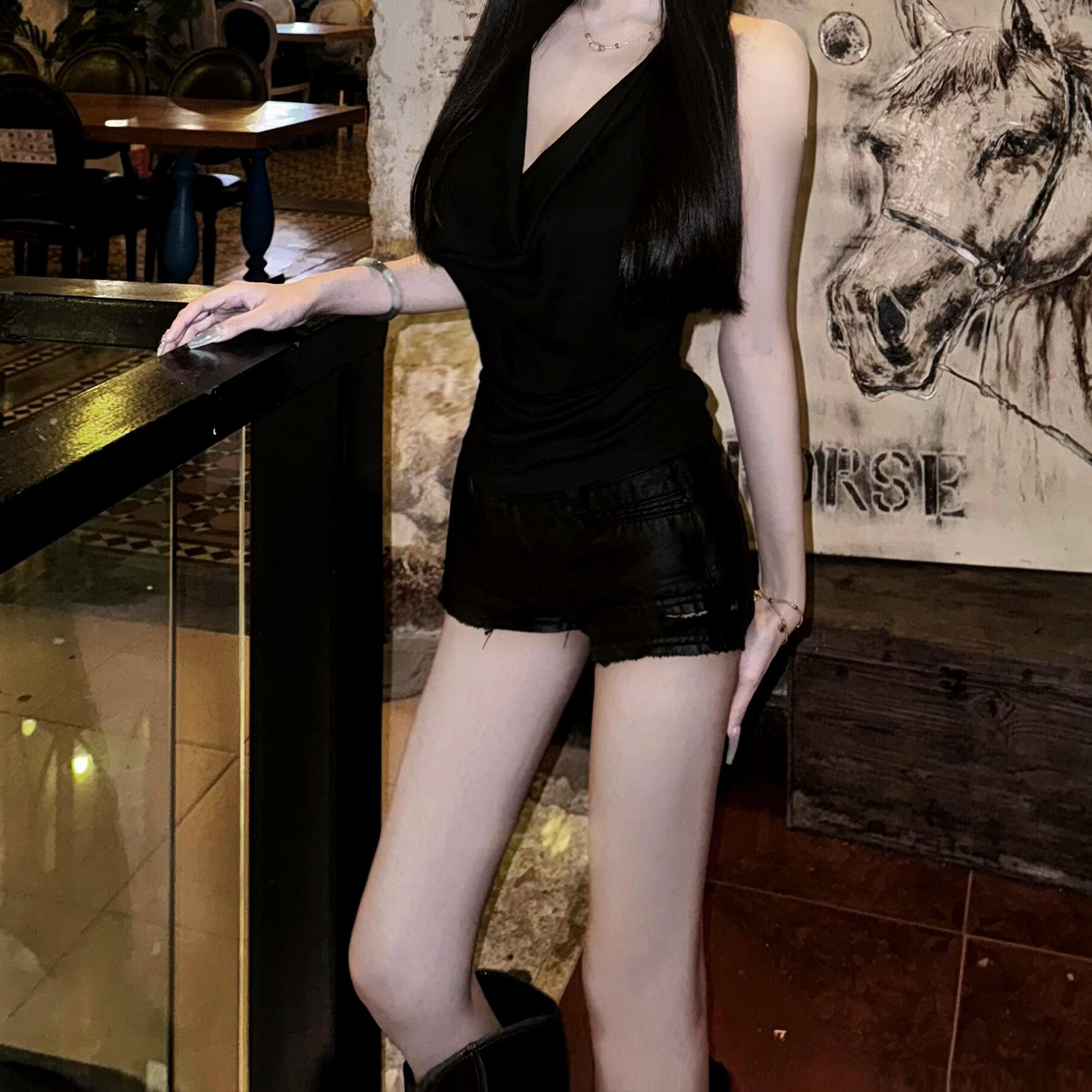 Backless Halter Top for Women - Eccentric Slim-Fit Short Style, Waist-Cinching Design, Versatile Evening Wear