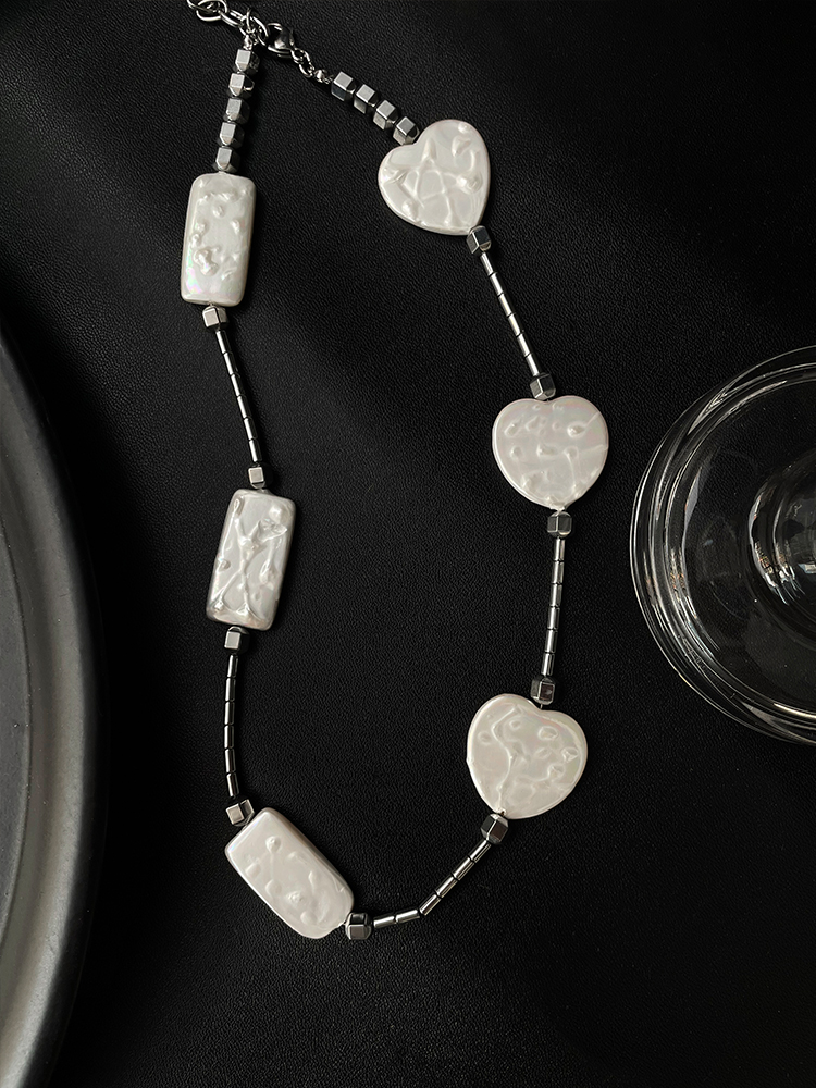 Baroque Pearl Necklace for Women - Light Luxury High-End Clavicle Chain, Beaded Summer Accessory, Trendy Elegant Jewelry