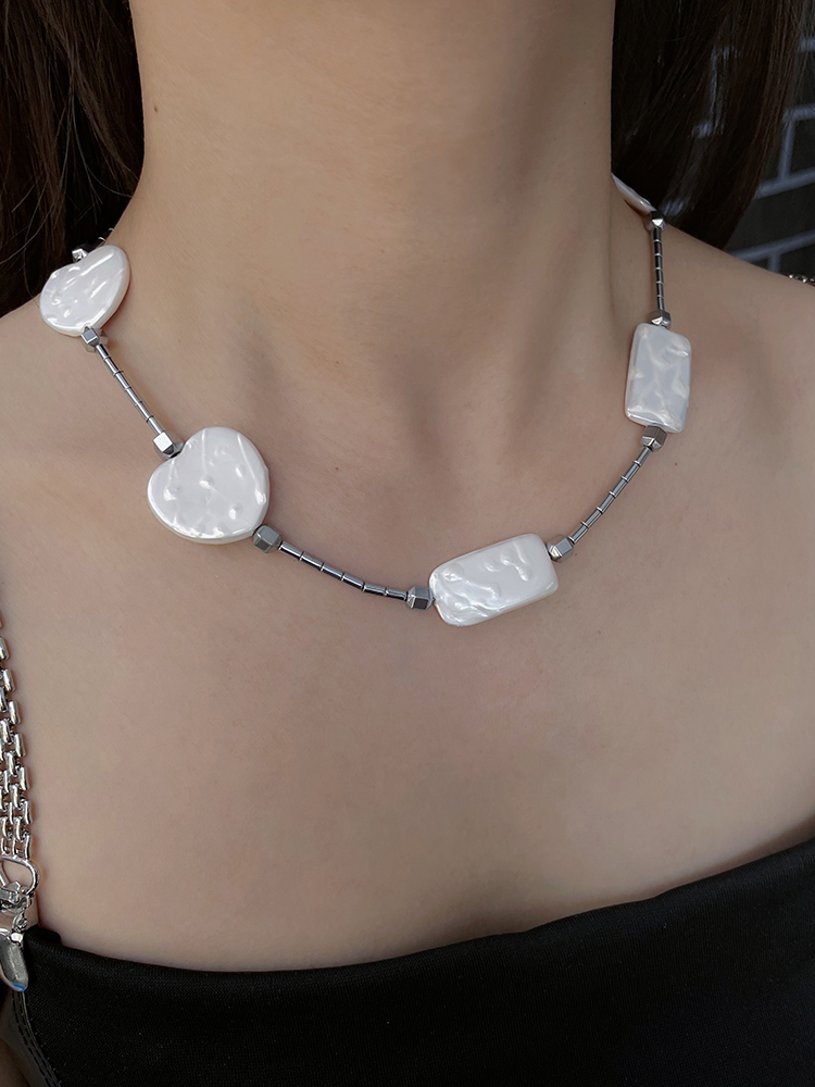 Baroque Pearl Necklace for Women - Light Luxury High-End Clavicle Chain, Beaded Summer Accessory, Trendy Elegant Jewelry Baroque Pearl Necklace for Women - Light Luxury High-End Clavicle Chain, Beaded Summer Accessory, Trendy Elegant Jewelry