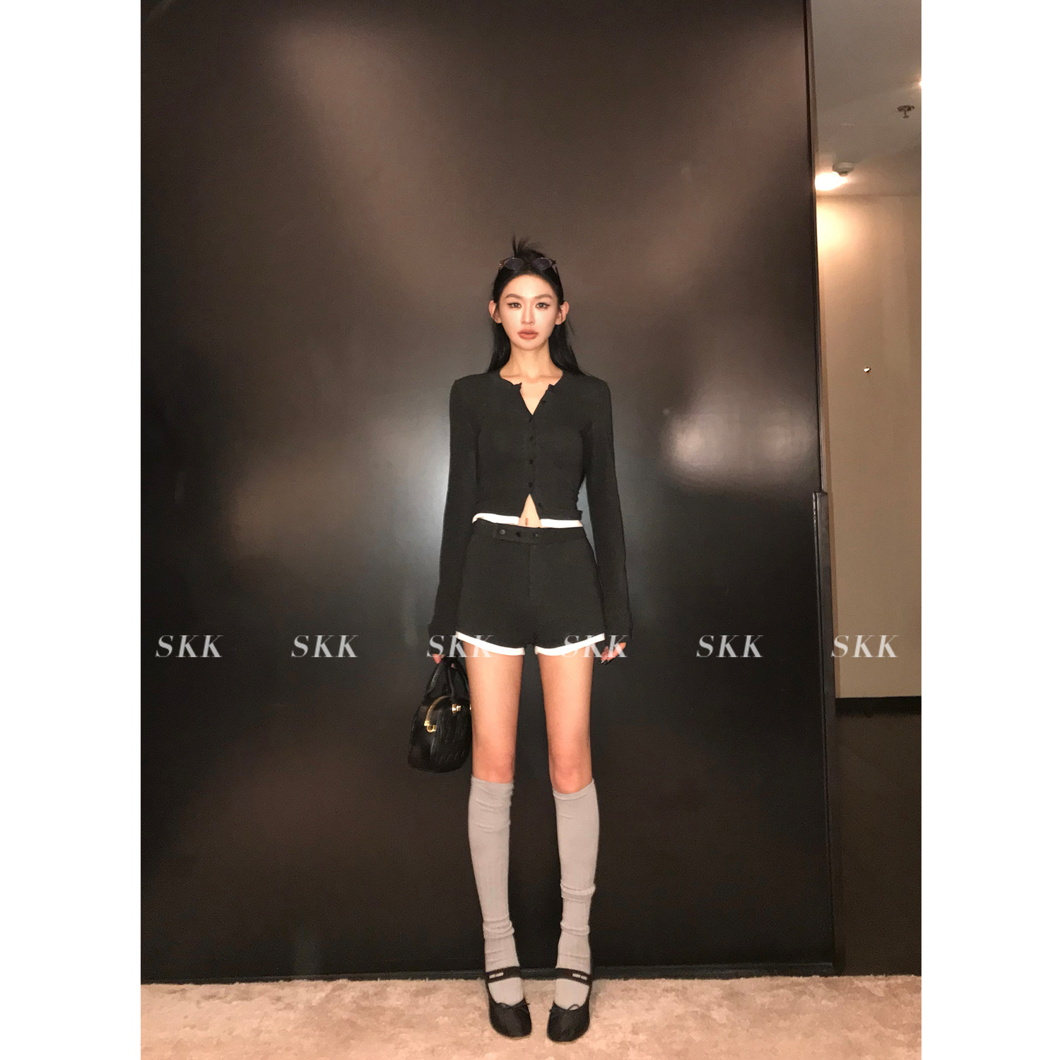 Beautiful Spicy Girl 2025 Spring Warm Slim Knit Sweater and Shorts Two-Piece Set for Women - Trendy Y2K Fashion Outfit Beautiful Spicy Girl 2025 Spring Warm Slim Knit Sweater and Shorts Two-Piece Set for Women - Trendy Y2K Fashion Outfit