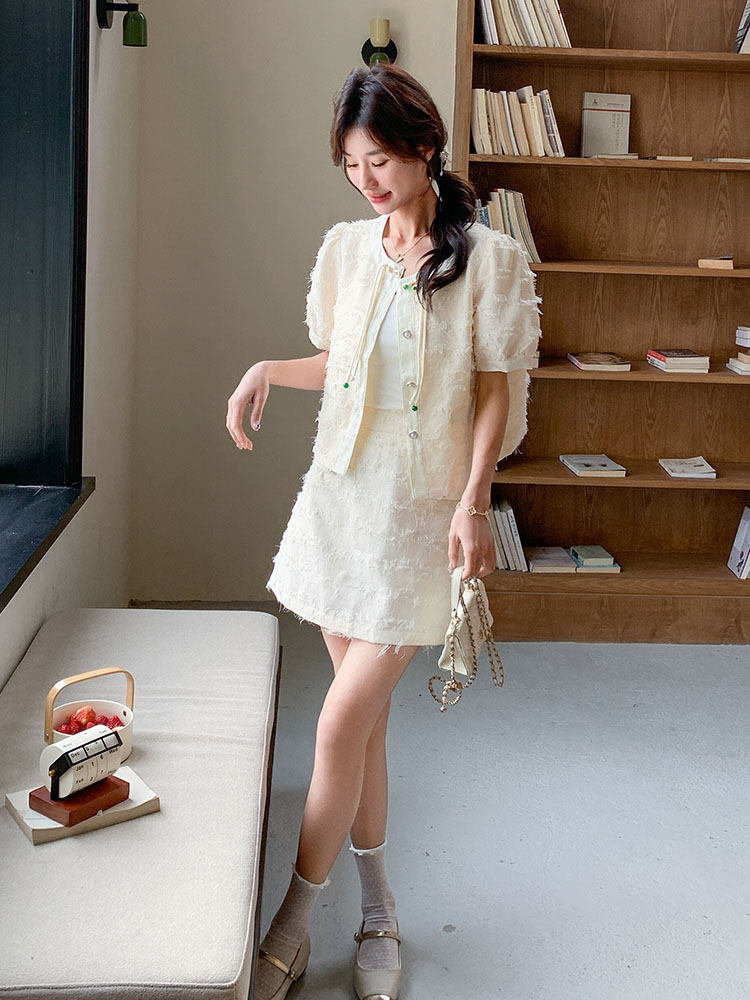 Beige High-End Tassel Two-Piece Dress Set for Women - Short Sleeve Top & Skirt for Summer 2025, Perfect for Petite Sizes Beige High-End Tassel Two-Piece Dress Set for Women - Short Sleeve Top & Skirt for Summer 2025, Perfect for Petite Sizes