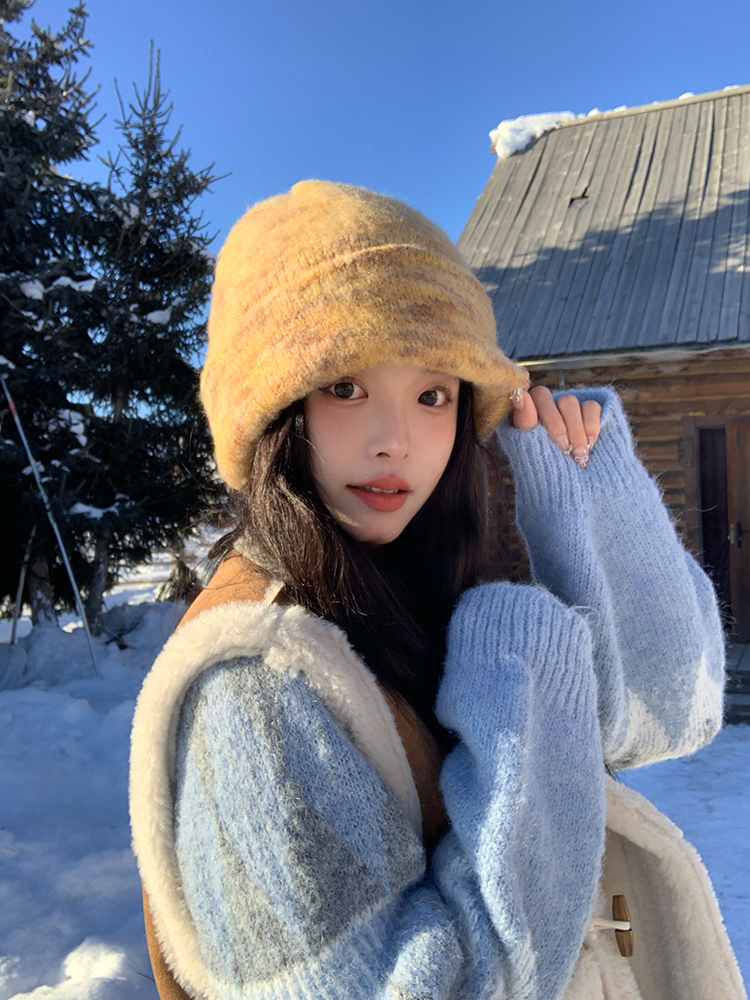 Big Head Circumference Knitted Hat for Women - 'My Head Is Not Round' 2025 Winter Wool Beanie for a Slimming Look Big Head Circumference Knitted Hat for Women - 'My Head Is Not Round' 2025 Winter Wool Beanie for a Slimming Look