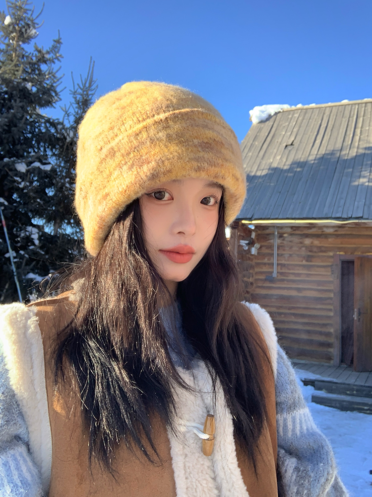 Big Head Circumference Knitted Hat for Women - 'My Head Is Not Round' 2025 Winter Wool Beanie for a Slimming Look