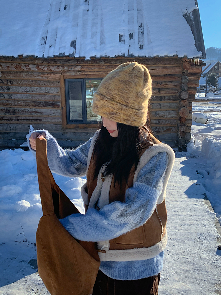 Big Head Circumference Knitted Hat for Women - 'My Head Is Not Round' 2025 Winter Wool Beanie for a Slimming Look Big Head Circumference Knitted Hat for Women - 'My Head Is Not Round' 2025 Winter Wool Beanie for a Slimming Look