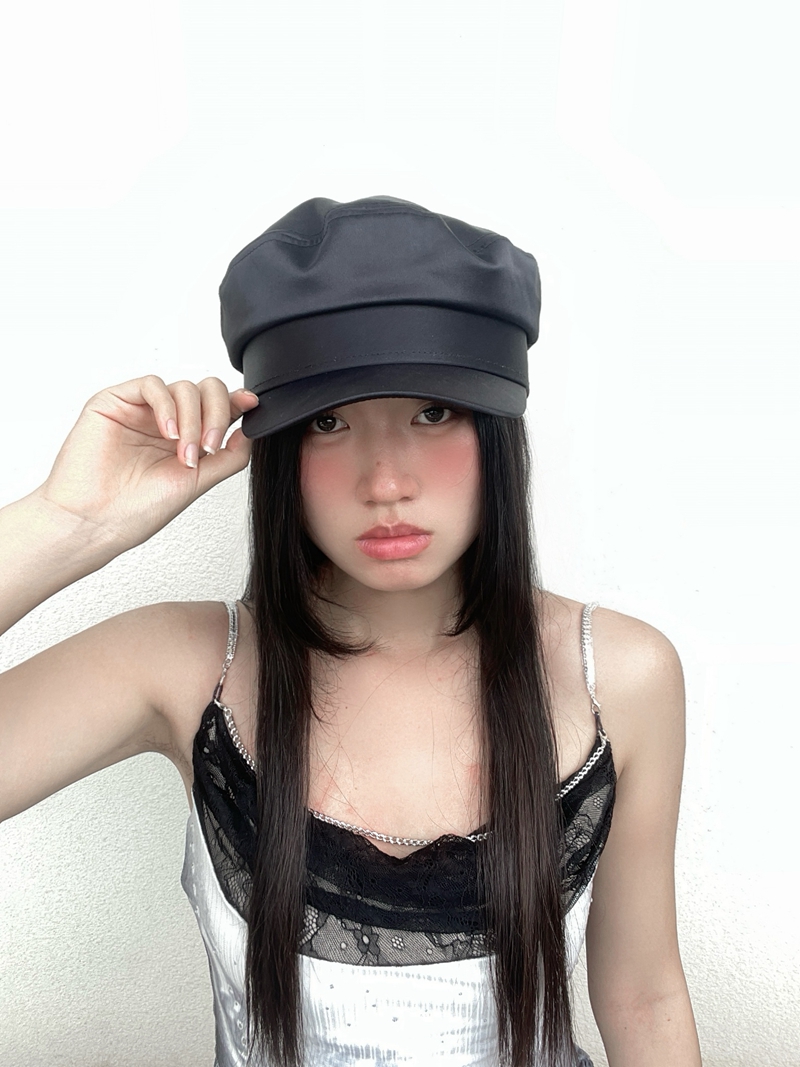 Black Flat-Top Duckbill Cap - Japanese-Style Solid Color Versatile Retro Newsboy Cap for Artistic British Fashion Black Flat-Top Duckbill Cap - Japanese-Style Solid Color Versatile Retro Newsboy Cap for Artistic British Fashion