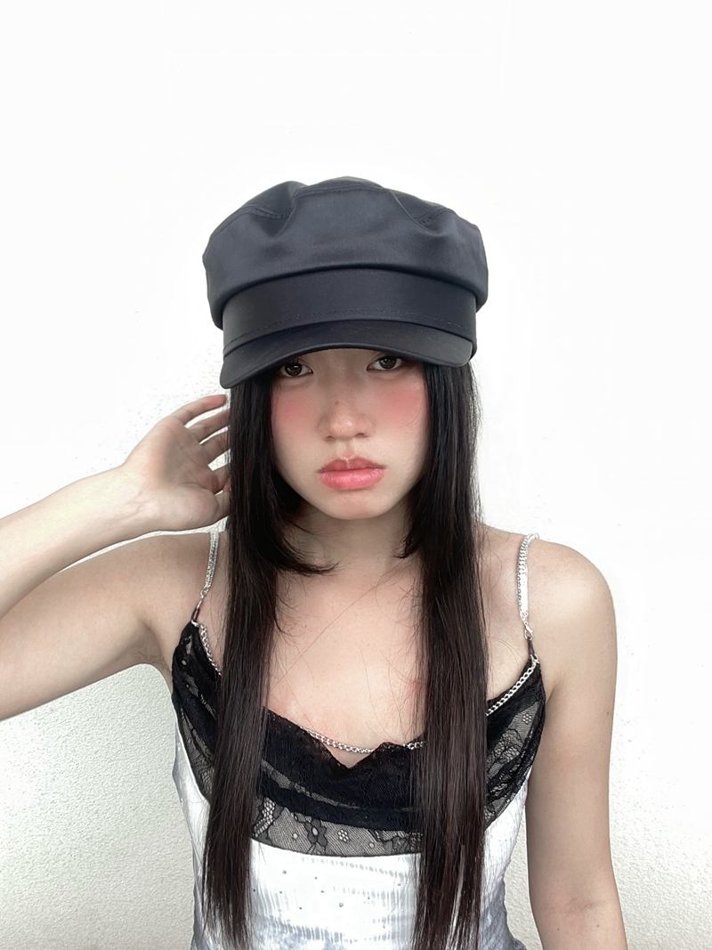 Black Flat-Top Duckbill Cap - Japanese-Style Solid Color Versatile Retro Newsboy Cap for Artistic British Fashion Black Flat-Top Duckbill Cap - Japanese-Style Solid Color Versatile Retro Newsboy Cap for Artistic British Fashion