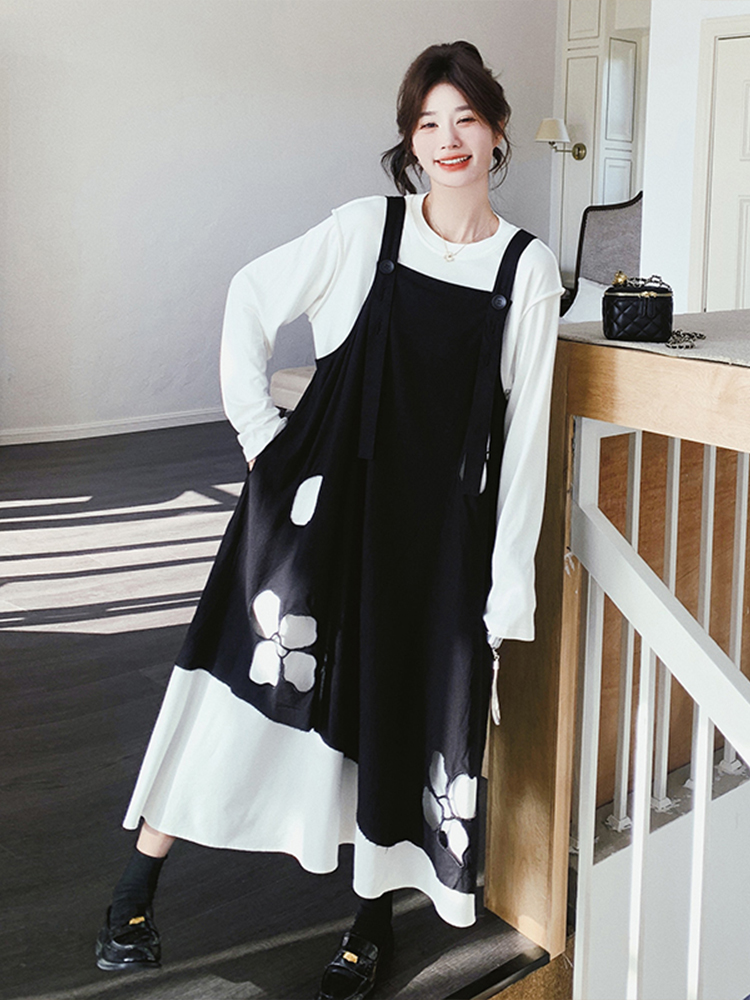 Black Hollow Flower Strap Dress Fashion Set - Long Sleeve T-Shirt Two-Piece for Spring 2025, Gentle Y2K Style Black Hollow Flower Strap Dress Fashion Set - Long Sleeve T-Shirt Two-Piece for Spring 2025, Gentle Y2K Style