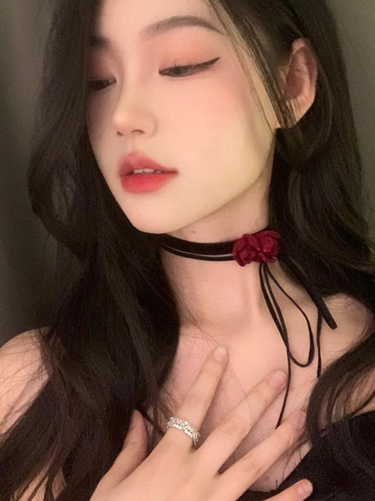 Black Lace-Up Rose Necklace Choker for Women - Vintage Style Collarbone Chain Jewelry, Sweet Cool Hot Girl Accessory