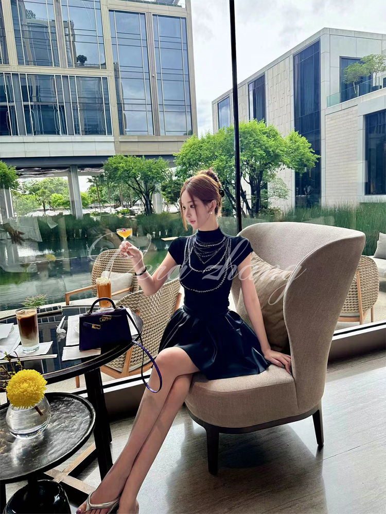 Black Pearl Socialite Style Slim Fit Short Sleeve T-Shirt and Ultra Short Skirt Set - Summer 90s Inspired Fashion