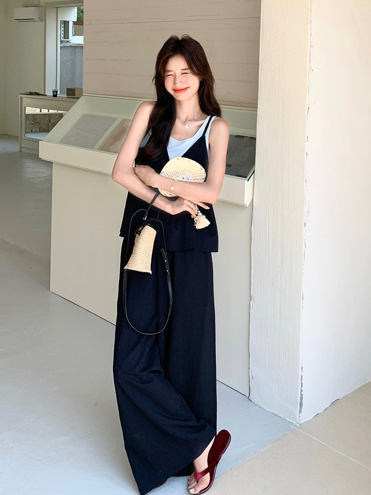 Black Two-Piece Camisole and Wide-Leg Pants Set for Women - Trendy Summer 2025 Casual Outfit, Sweet and Cool Style Black Two-Piece Camisole and Wide-Leg Pants Set for Women - Trendy Summer 2025 Casual Outfit, Sweet and Cool Style