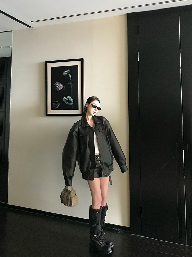 Black Vinyl Retro Motorcycle Jacket Set - Women's High-End Short Leather Jacket in Black and Brown, Y2K Style Black Vinyl Retro Motorcycle Jacket Set - Women's High-End Short Leather Jacket in Black and Brown, Y2K Style