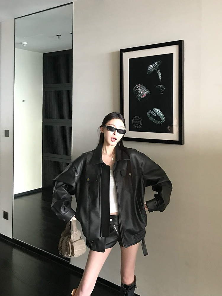 Black Vinyl Retro Motorcycle Jacket Set - Women's High-End Short Leather Jacket in Black and Brown, Y2K Style