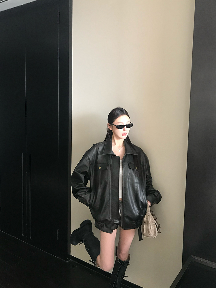 Black Vinyl Retro Motorcycle Jacket Set - Women's High-End Short Leather Jacket in Black and Brown, Y2K Style Black Vinyl Retro Motorcycle Jacket Set - Women's High-End Short Leather Jacket in Black and Brown, Y2K Style