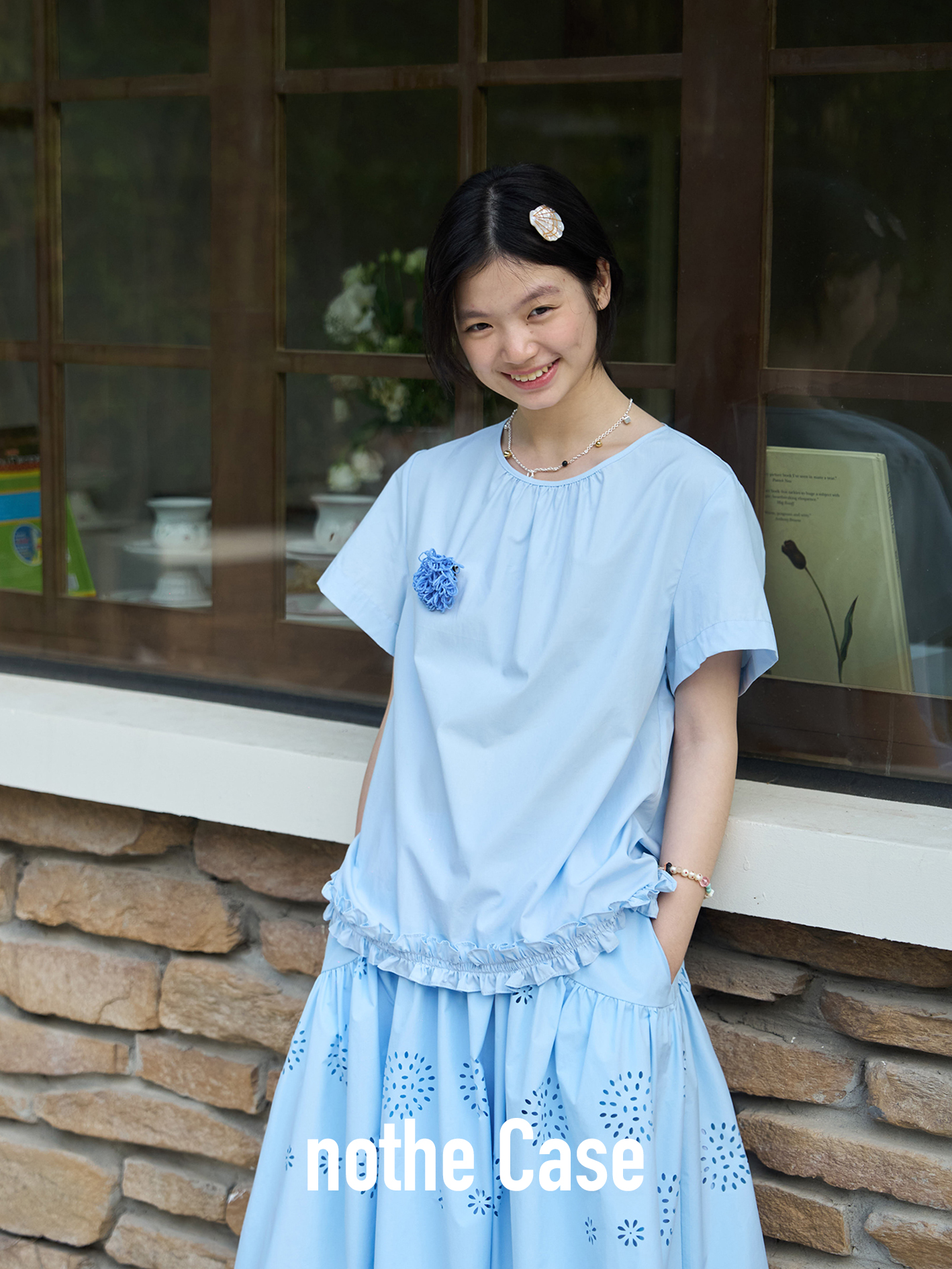Blue Lace Short-Sleeve Top with Shoulder Pleats and Round Neck - Feminine Basic Shirt for Y2K and Korean Style Fashion