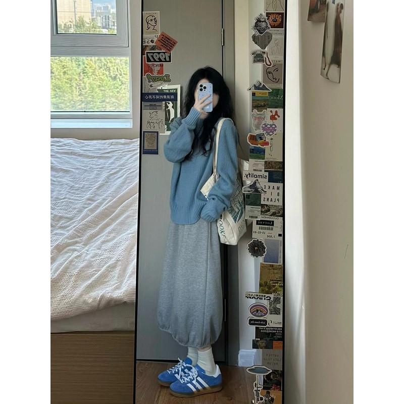 Blue Long Sleeve Knitted Sweater and Tulip Skirt Two-Piece Set for Women, Loose Fit Spring Outfit, Casual Chic Style Blue Long Sleeve Knitted Sweater and Tulip Skirt Two-Piece Set for Women, Loose Fit Spring Outfit, Casual Chic Style