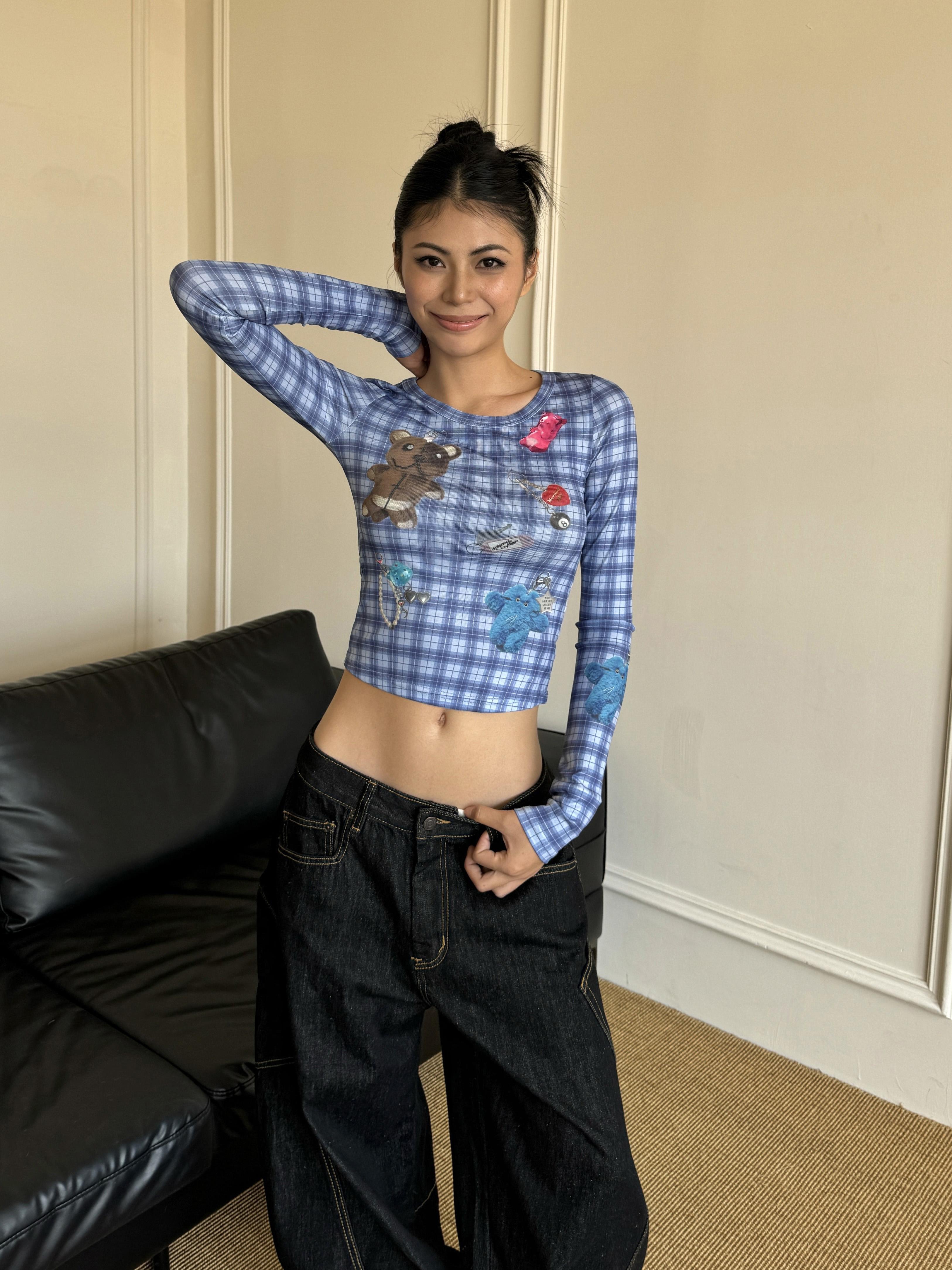 Blue Plaid Long Sleeve T-Shirt with Cute Bear Print, Slim Fit Summer Style for a Spicy Heat Look Blue Plaid Long Sleeve T-Shirt with Cute Bear Print, Slim Fit Summer Style for a Spicy Heat Look