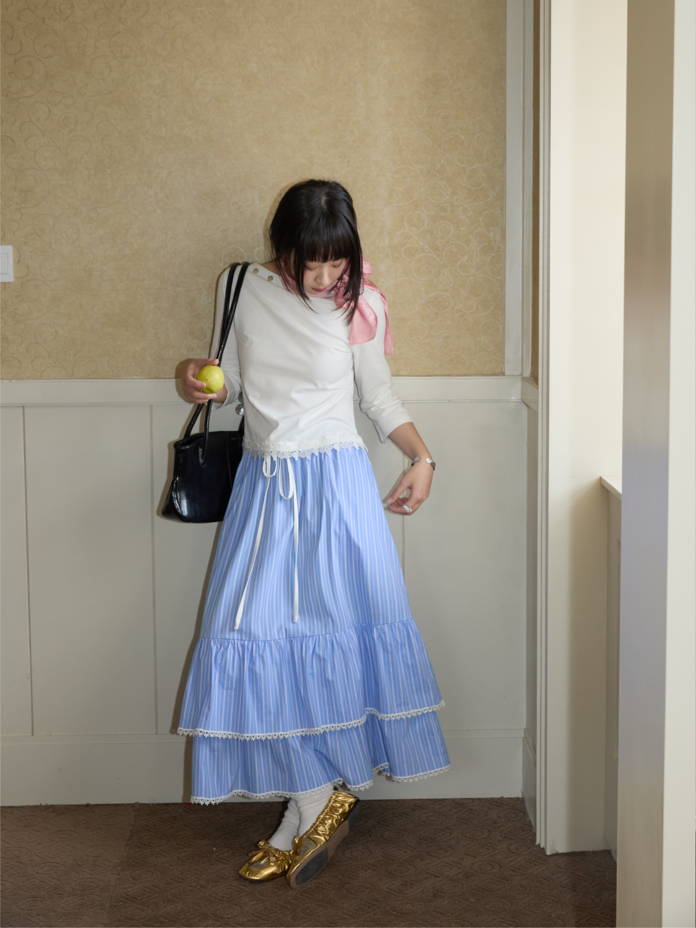 Blue Striped Lace Half Skirt - Elegant A-Line Design, Slimming Cake Style, Perfect for Beach Outings and 90s Inspired Looks Blue Striped Lace Half Skirt - Elegant A-Line Design, Slimming Cake Style, Perfect for Beach Outings and 90s Inspired Looks