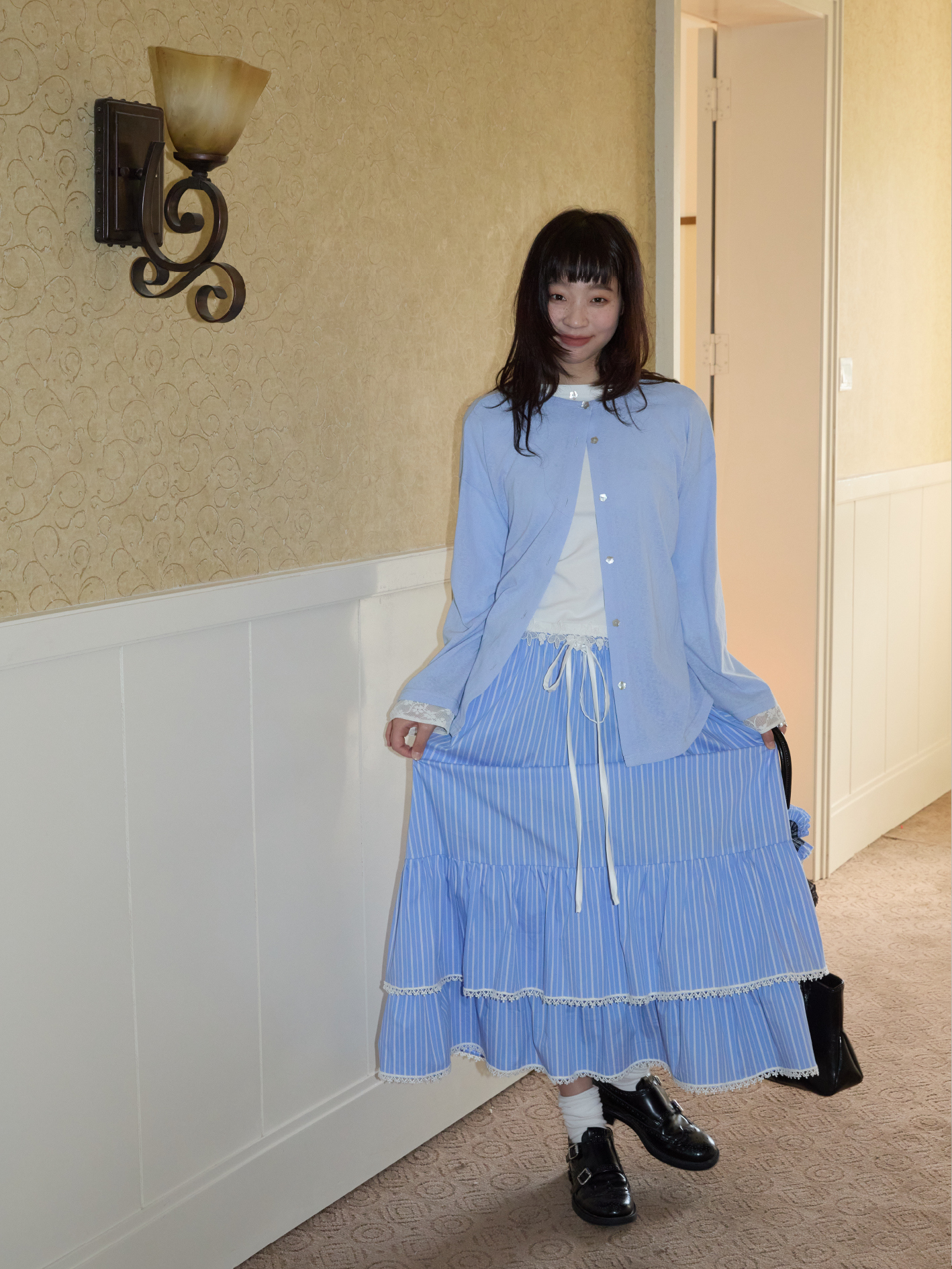 Blue Striped Lace Half Skirt - Elegant A-Line Design, Slimming Cake Style, Perfect for Beach Outings and 90s Inspired Looks Blue Striped Lace Half Skirt - Elegant A-Line Design, Slimming Cake Style, Perfect for Beach Outings and 90s Inspired Looks