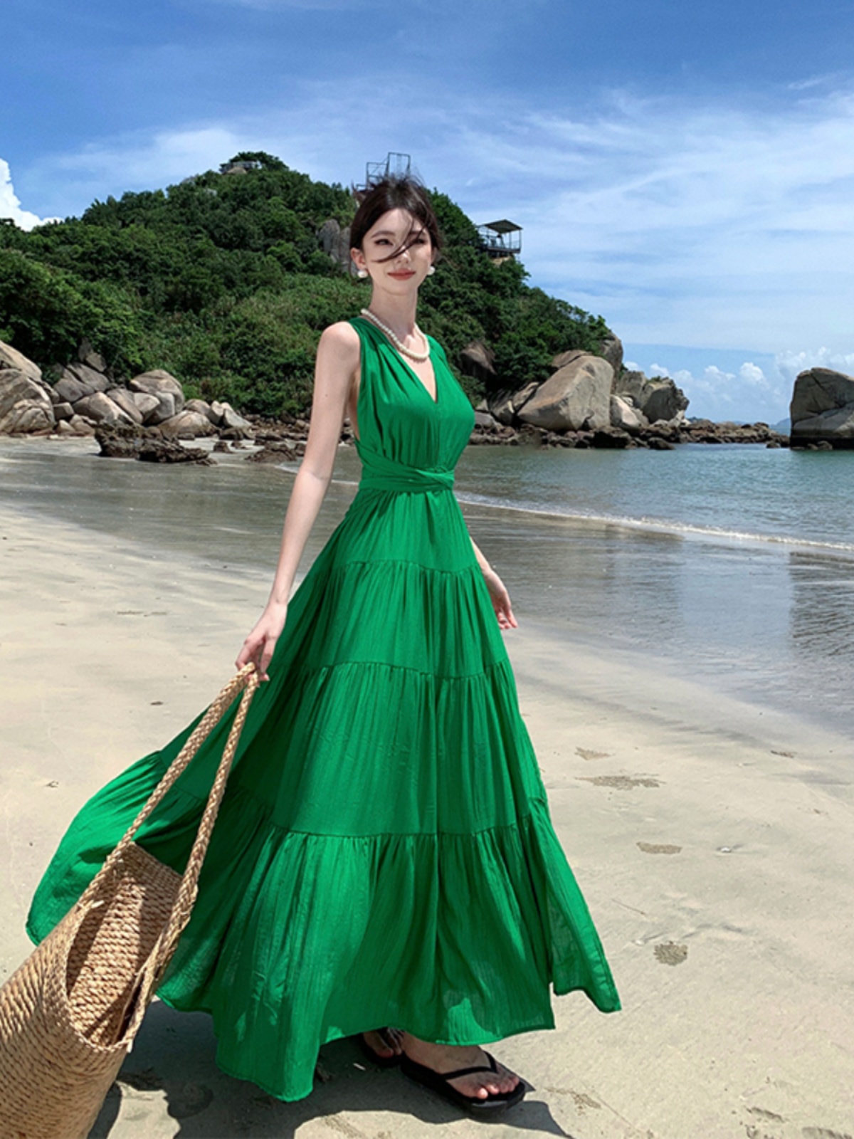Bohemian Green Backless Long Dress for Seaside Vacation - Beachy Style Perfect for Summer and 90s Vibes Bohemian Green Backless Long Dress for Seaside Vacation - Beachy Style Perfect for Summer and 90s Vibes