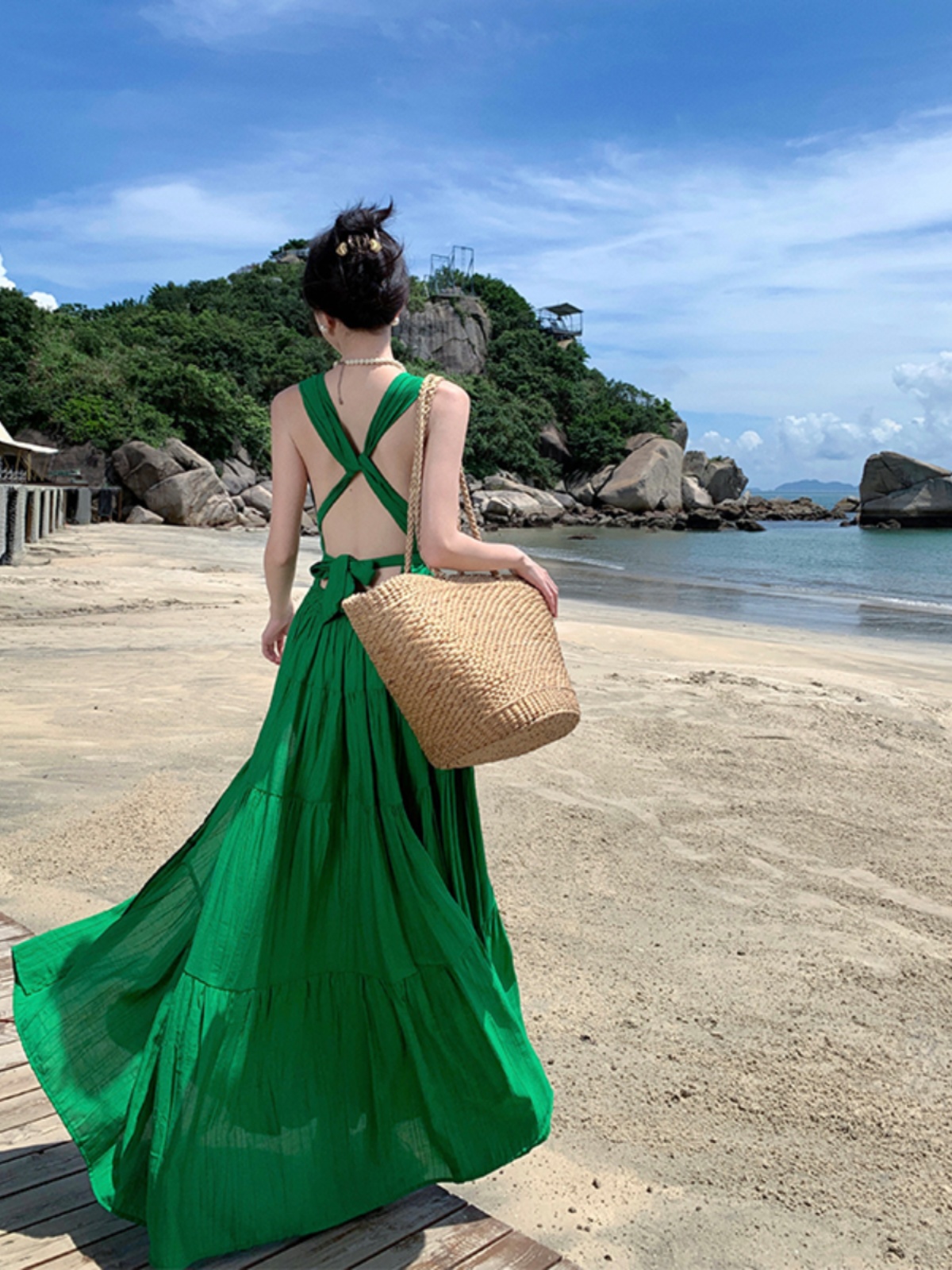 Bohemian Green Backless Long Dress for Seaside Vacation - Beachy Style Perfect for Summer and 90s Vibes Bohemian Green Backless Long Dress for Seaside Vacation - Beachy Style Perfect for Summer and 90s Vibes