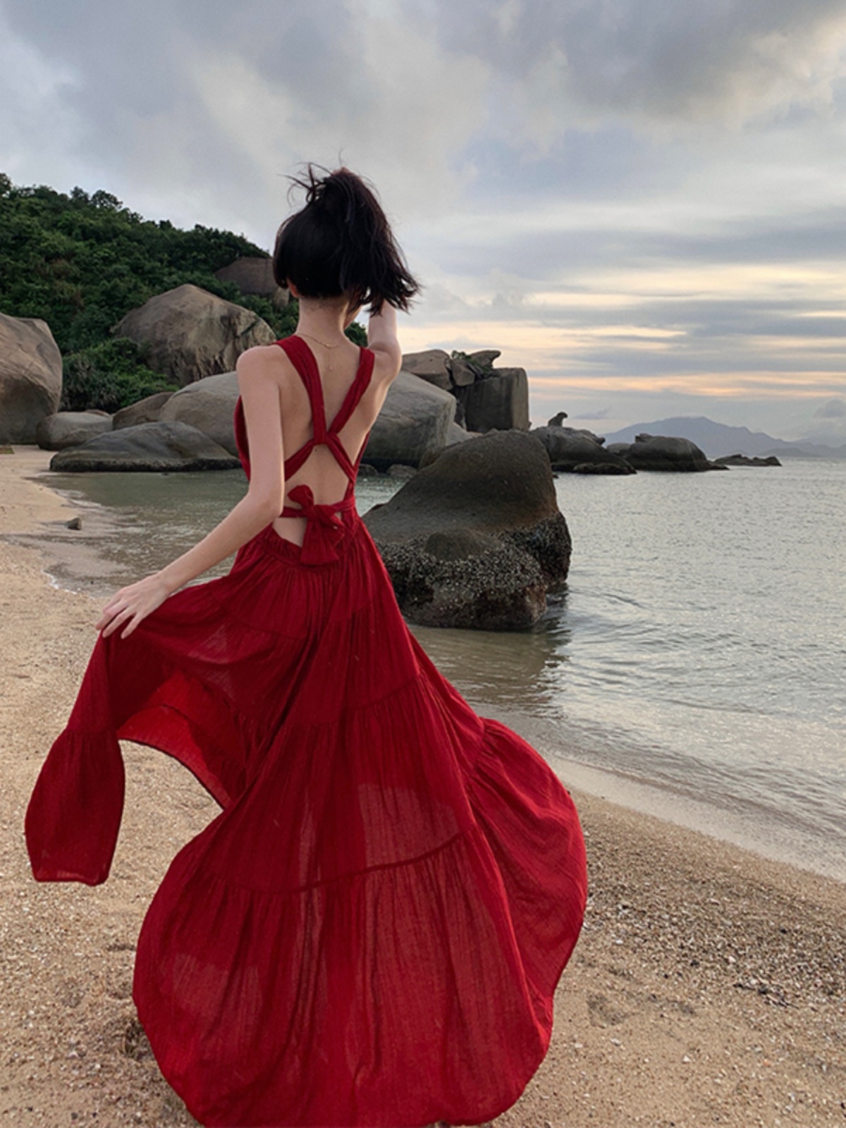 Bohemian Green Backless Long Dress for Seaside Vacation - Beachy Style Perfect for Summer and 90s Vibes Bohemian Green Backless Long Dress for Seaside Vacation - Beachy Style Perfect for Summer and 90s Vibes