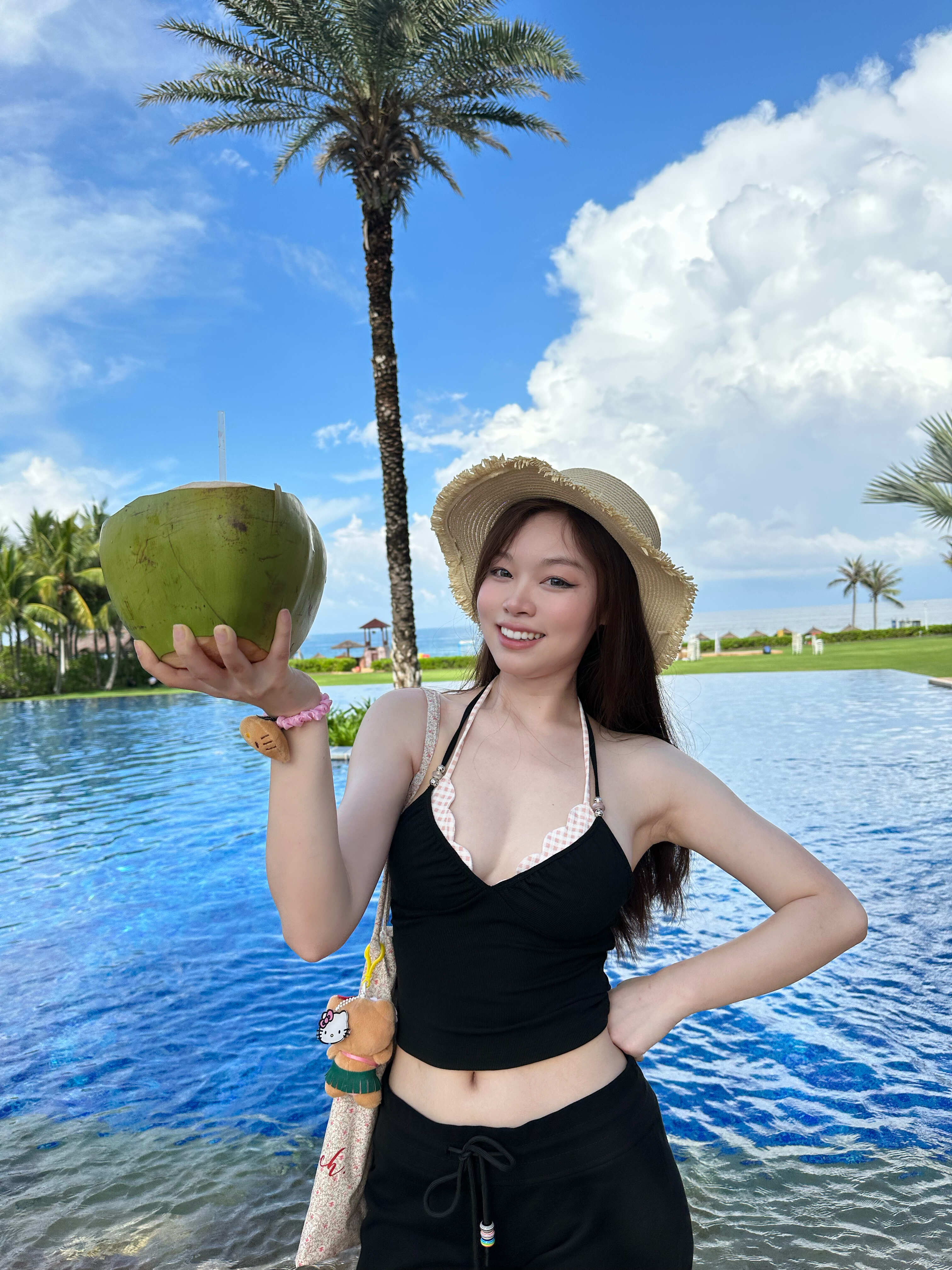 Bright Three-Color Camisole for Girls | Vibrant Summer Top | Trendy Casual Wear for Sunshine Days Bright Three-Color Camisole for Girls | Vibrant Summer Top | Trendy Casual Wear for Sunshine Days