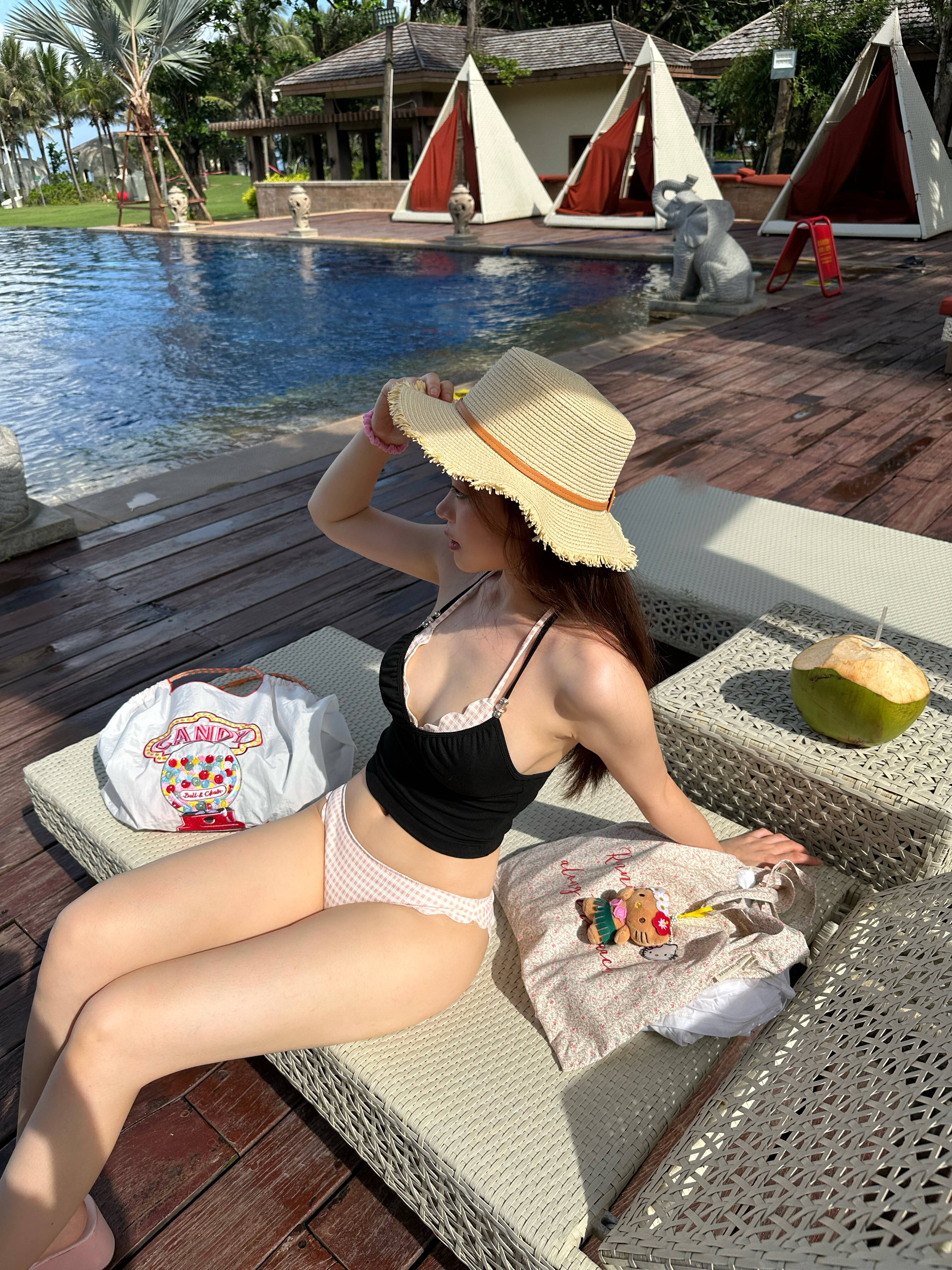 Bright Three-Color Camisole for Girls | Vibrant Summer Top | Trendy Casual Wear for Sunshine Days Bright Three-Color Camisole for Girls | Vibrant Summer Top | Trendy Casual Wear for Sunshine Days