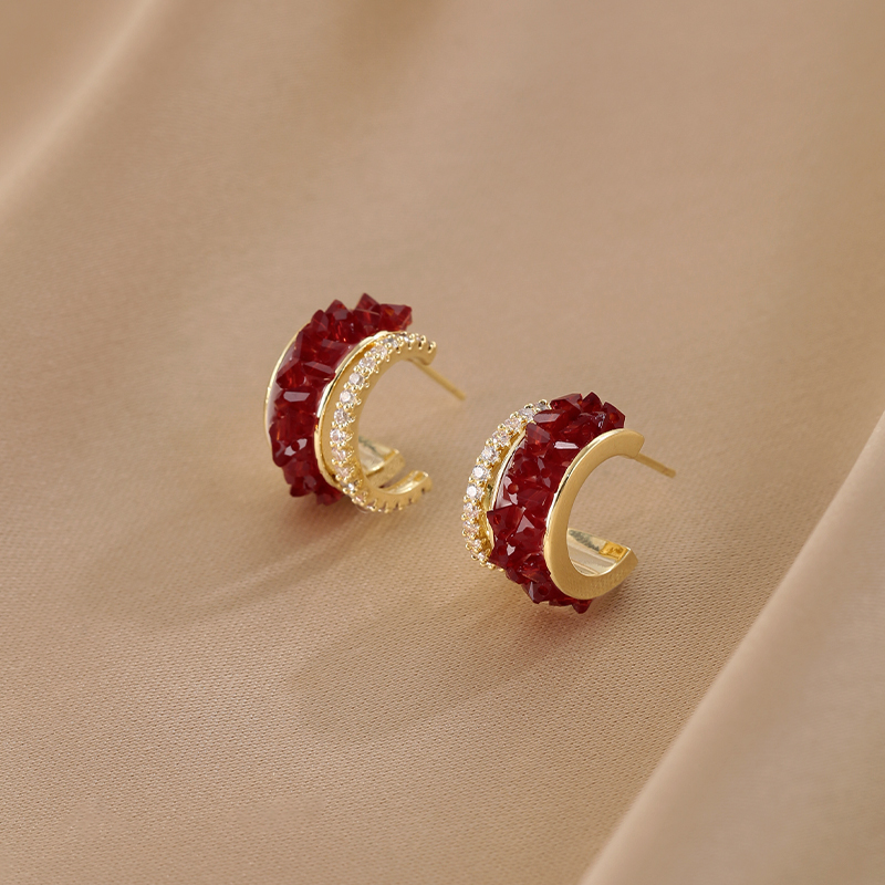 Brilliant Red Crystal Inlaid Vintage Earrings for Women - Stylish Light Luxury Accessories for Autumn and Winter