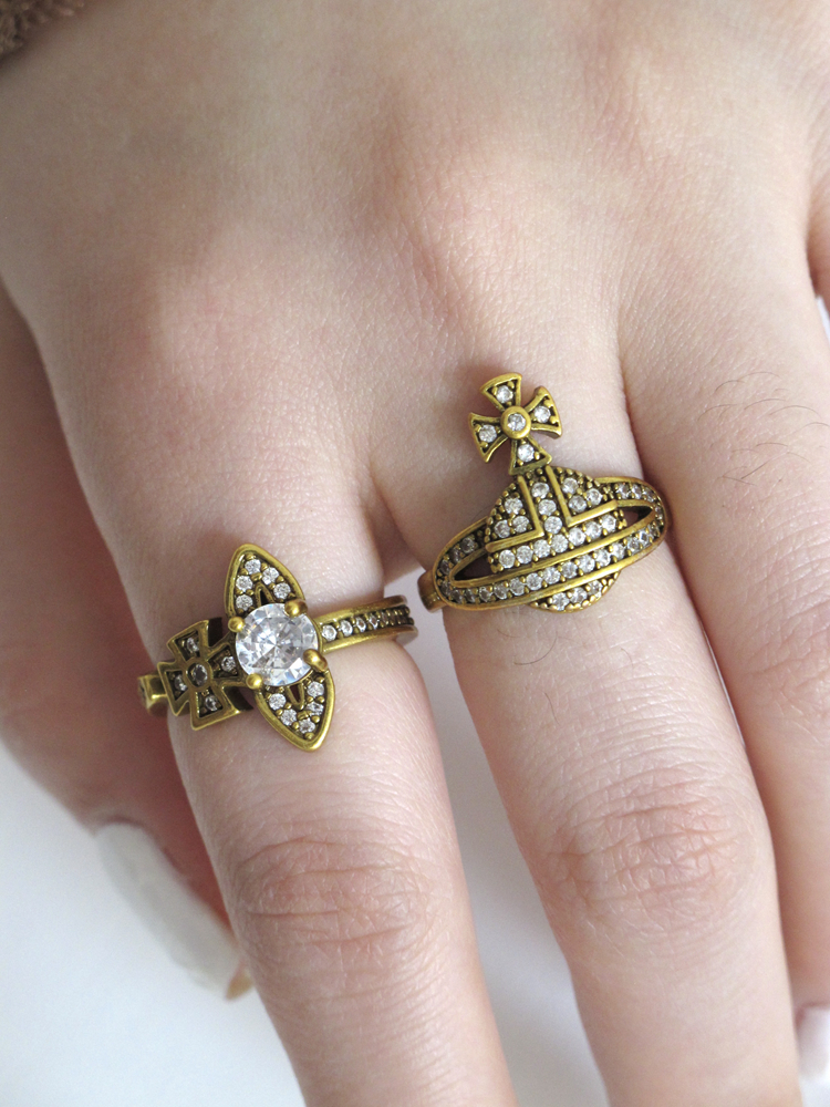 British Retro Stacked Saturn Element Ring for Women, Open Design Light Luxury Gold Color, Fashionable Color-Preserving Finger Ring British Retro Stacked Saturn Element Ring for Women, Open Design Light Luxury Gold Color, Fashionable Color-Preserving Finger Ring