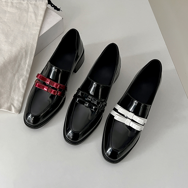 Butterfly Knot Low-Heeled Genuine Leather Slip-On Loafers for Women - Casual 90s Inspired Fashion Shoes Butterfly Knot Low-Heeled Genuine Leather Slip-On Loafers for Women - Casual 90s Inspired Fashion Shoes