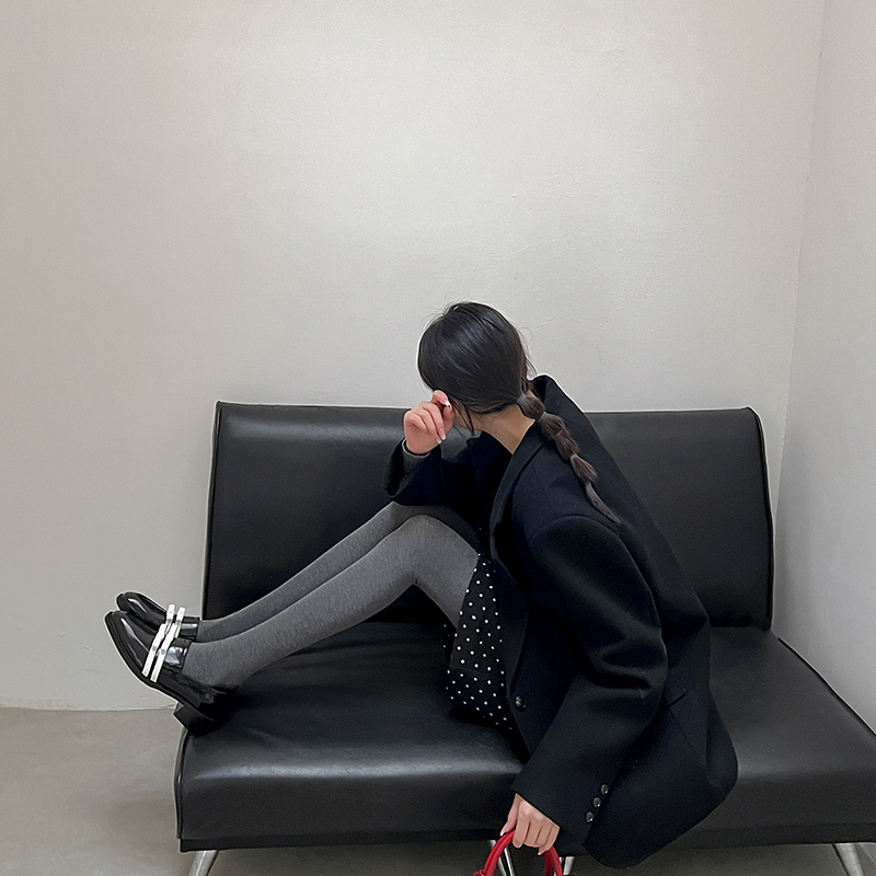 Butterfly Knot Low-Heeled Genuine Leather Slip-On Loafers for Women - Casual 90s Inspired Fashion Shoes Butterfly Knot Low-Heeled Genuine Leather Slip-On Loafers for Women - Casual 90s Inspired Fashion Shoes