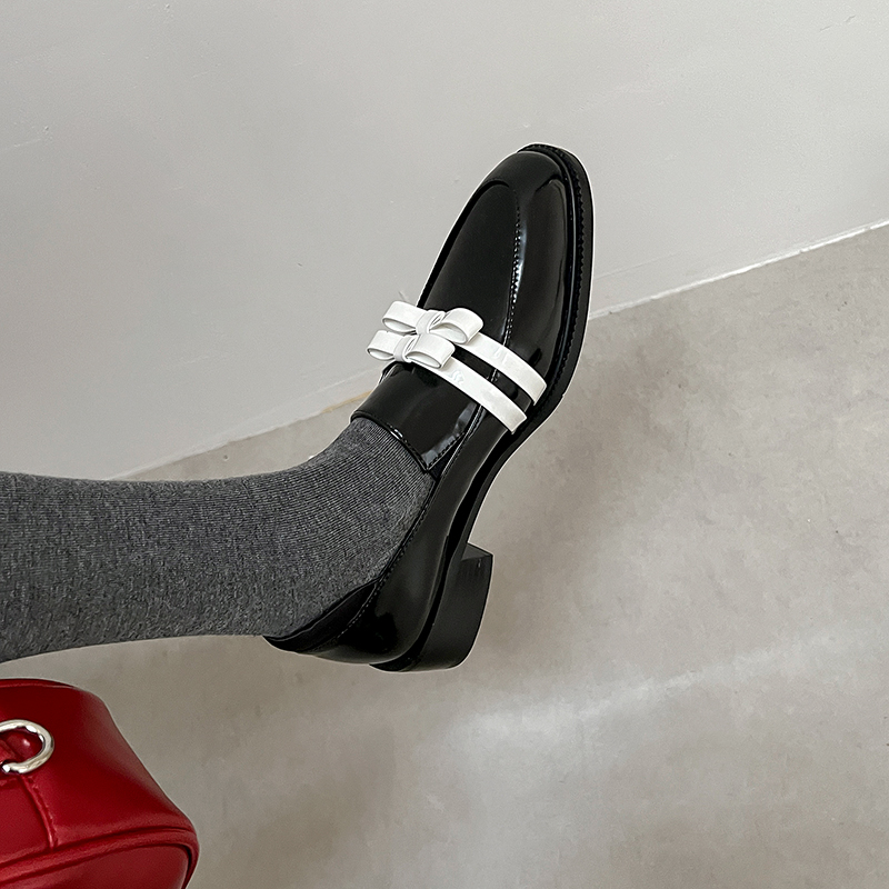 Butterfly Knot Low-Heeled Genuine Leather Slip-On Loafers for Women - Casual 90s Inspired Fashion Shoes