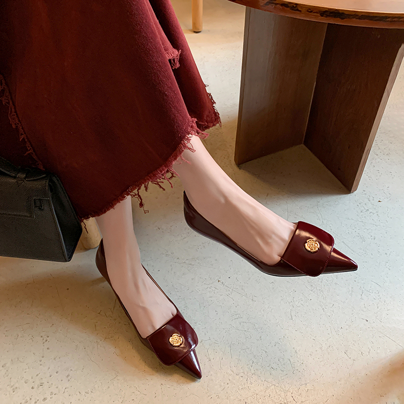 Camellia Low-Heeled Slip-On Single Shoes for Women, Genuine Leather, French Wine Red, Pointed Toe, Chic Commuting Style