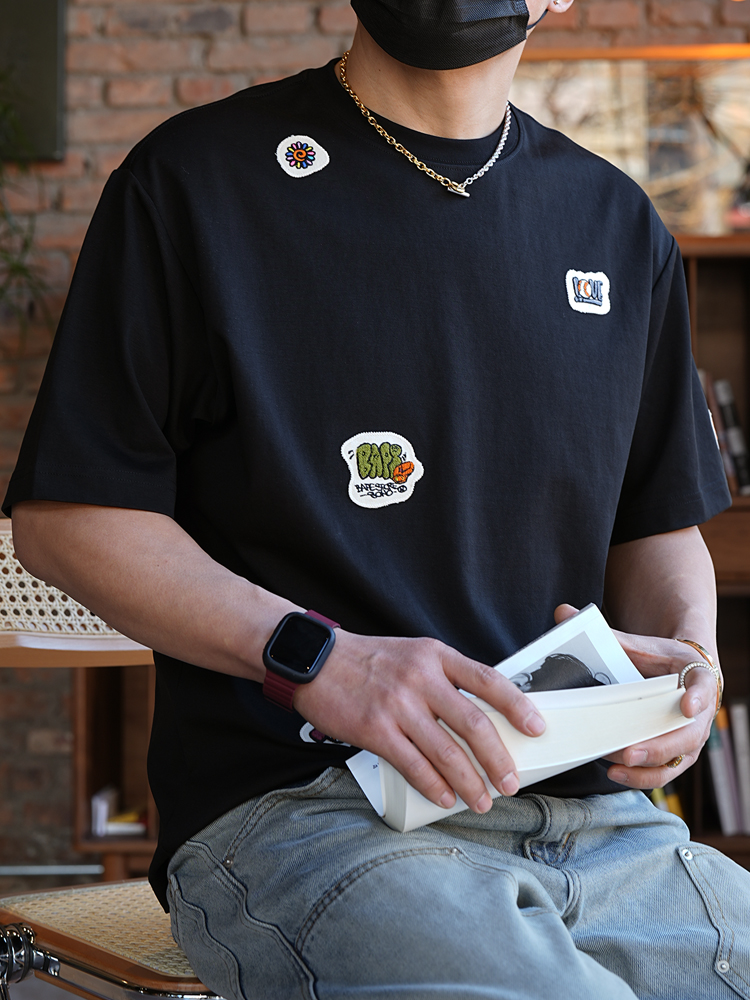 Casual Minimalist Patch Embroidery Short Sleeve T-Shirt for Men - Summer Trendy Round Neck Tee in Hong Kong Style