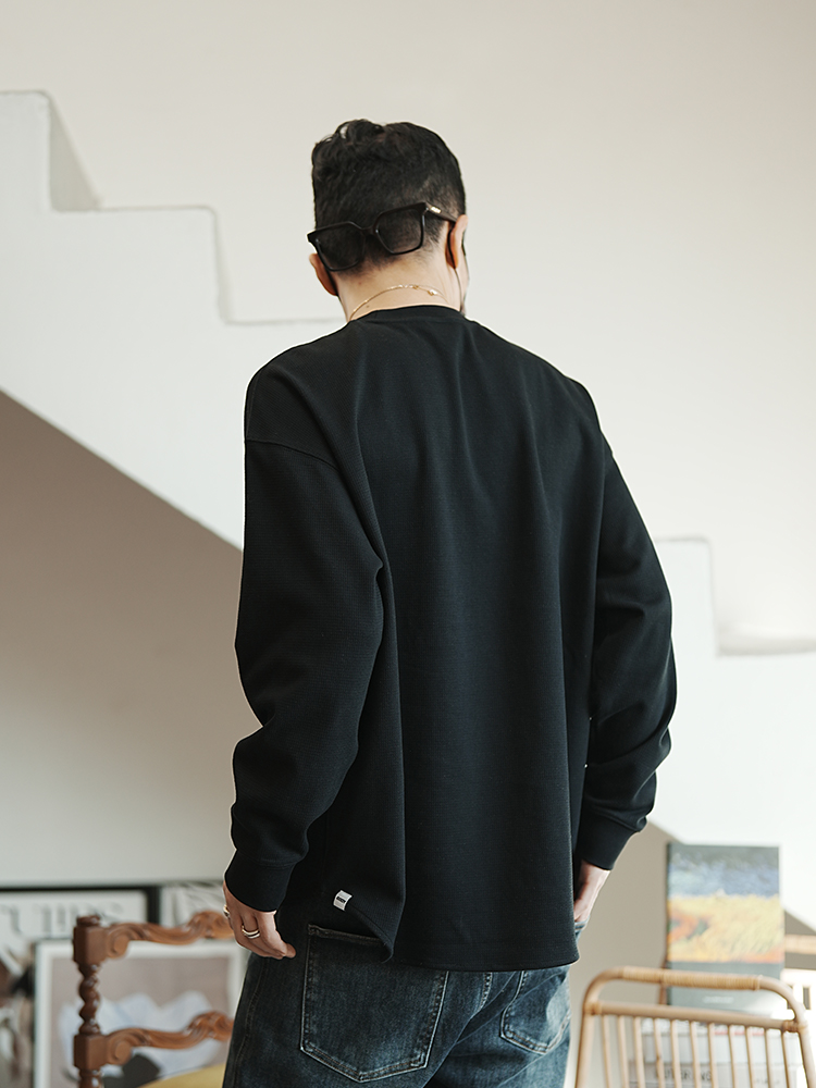 Casual Textured Waffle Long-Sleeve T-Shirt for Men - Trendy Loose Fit Top for Spring and Autumn, Perfect for Everyday Wear Casual Textured Waffle Long-Sleeve T-Shirt for Men - Trendy Loose Fit Top for Spring and Autumn, Perfect for Everyday Wear