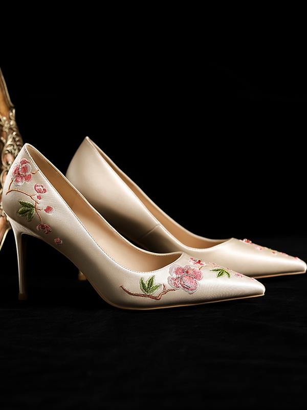 Champagne Wedding Shoes for Bridal High Heels, Two-in-One Chinese-Style Embroidered Qipao Shoes, Elegant Xiuhe Dress Footwear Champagne Wedding Shoes for Bridal High Heels, Two-in-One Chinese-Style Embroidered Qipao Shoes, Elegant Xiuhe Dress Footwear