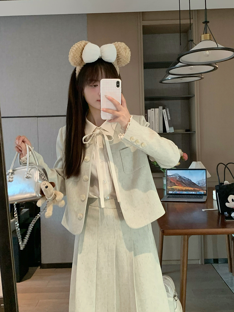 Chic French Princess Style Shirt with Bow Design - Japanese Sweet White Top for Women, Perfect for Early Spring Fashion Chic French Princess Style Shirt with Bow Design - Japanese Sweet White Top for Women, Perfect for Early Spring Fashion