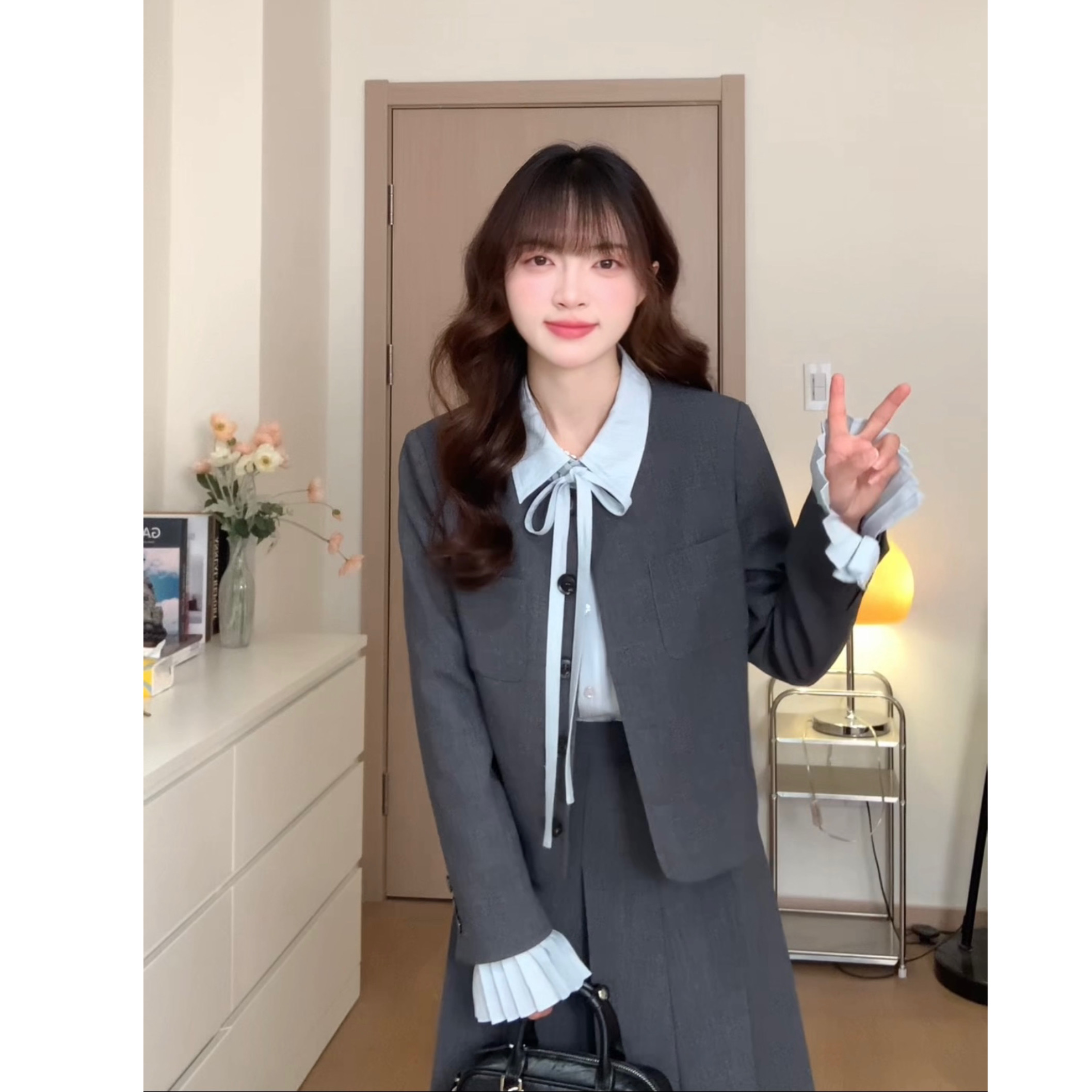 Chic French Princess Style Shirt with Bow Design - Japanese Sweet White Top for Women, Perfect for Early Spring Fashion Chic French Princess Style Shirt with Bow Design - Japanese Sweet White Top for Women, Perfect for Early Spring Fashion