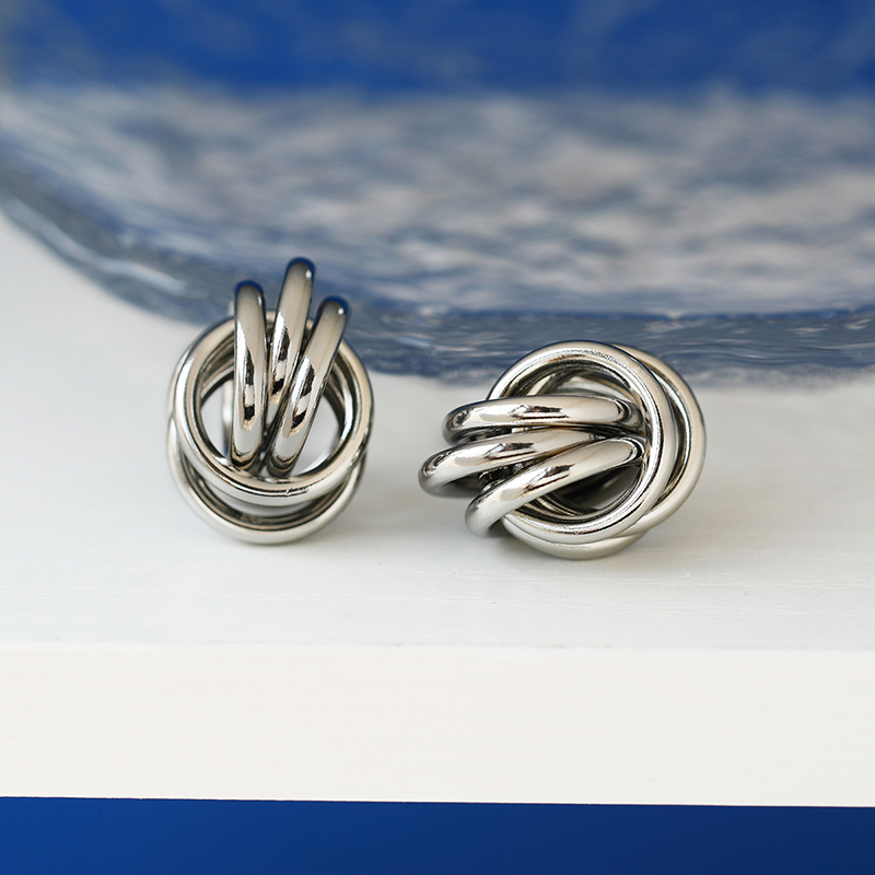 Chic Metal Round Interwoven Earrings - Versatile Fashion Jewelry for Dating, Runway Shows, and Special Occasions Chic Metal Round Interwoven Earrings - Versatile Fashion Jewelry for Dating, Runway Shows, and Special Occasions