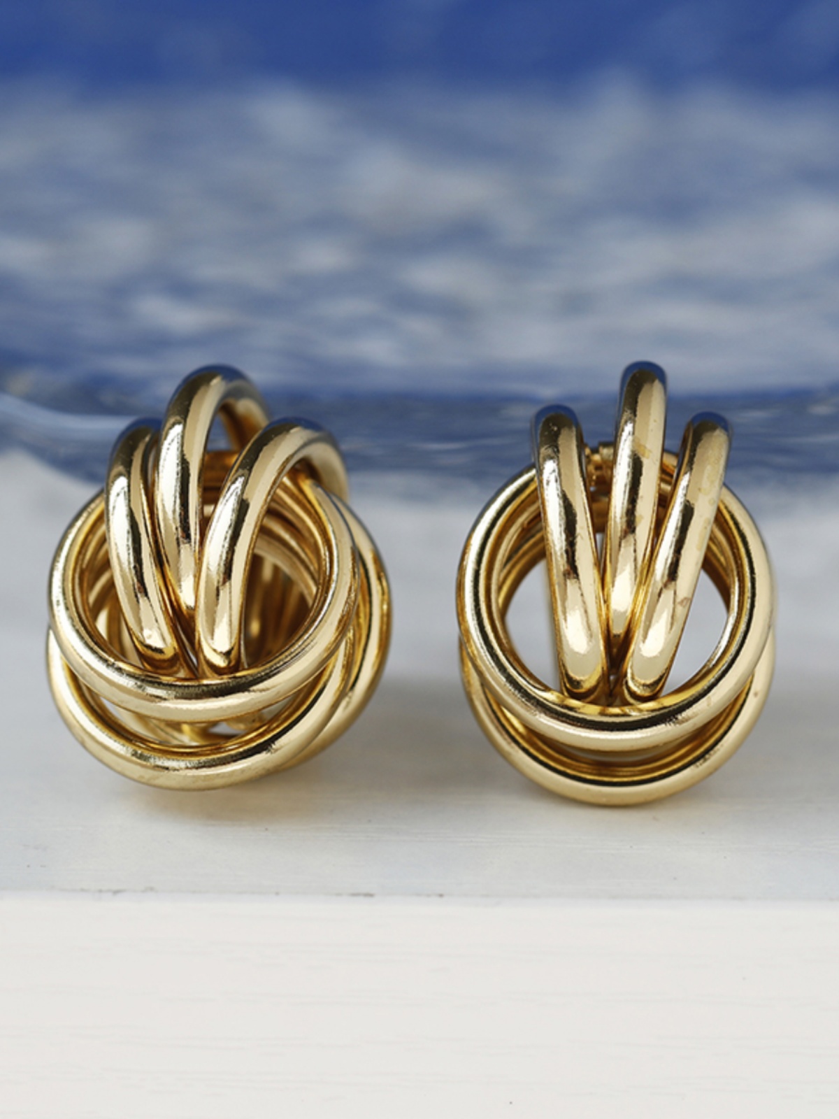 Chic Metal Round Interwoven Earrings - Versatile Fashion Jewelry for Dating, Runway Shows, and Special Occasions Chic Metal Round Interwoven Earrings - Versatile Fashion Jewelry for Dating, Runway Shows, and Special Occasions