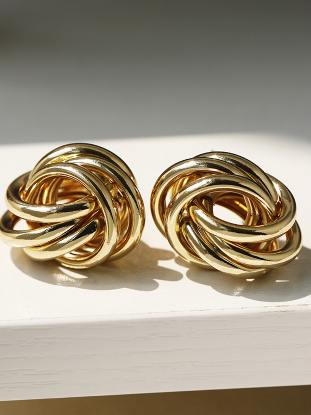 Chic Metal Round Interwoven Earrings - Versatile Fashion Jewelry for Dating, Runway Shows, and Special Occasions Chic Metal Round Interwoven Earrings - Versatile Fashion Jewelry for Dating, Runway Shows, and Special Occasions