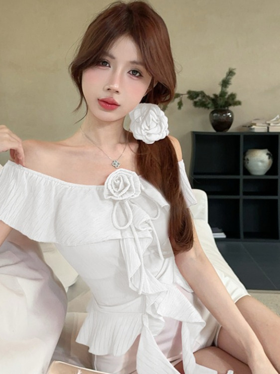 Chic Off-Shoulder Floral Chiffon Top with Flowing Ribbons – Unique Irregular Design, High-End Fashion, Sweet and Spicy Style Chic Off-Shoulder Floral Chiffon Top with Flowing Ribbons – Unique Irregular Design, High-End Fashion, Sweet and Spicy Style